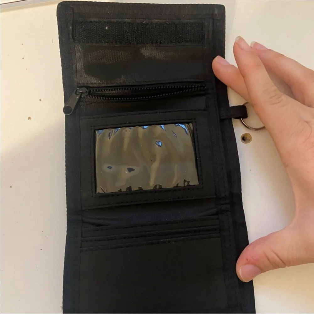 walt disney‎ world retro wallet